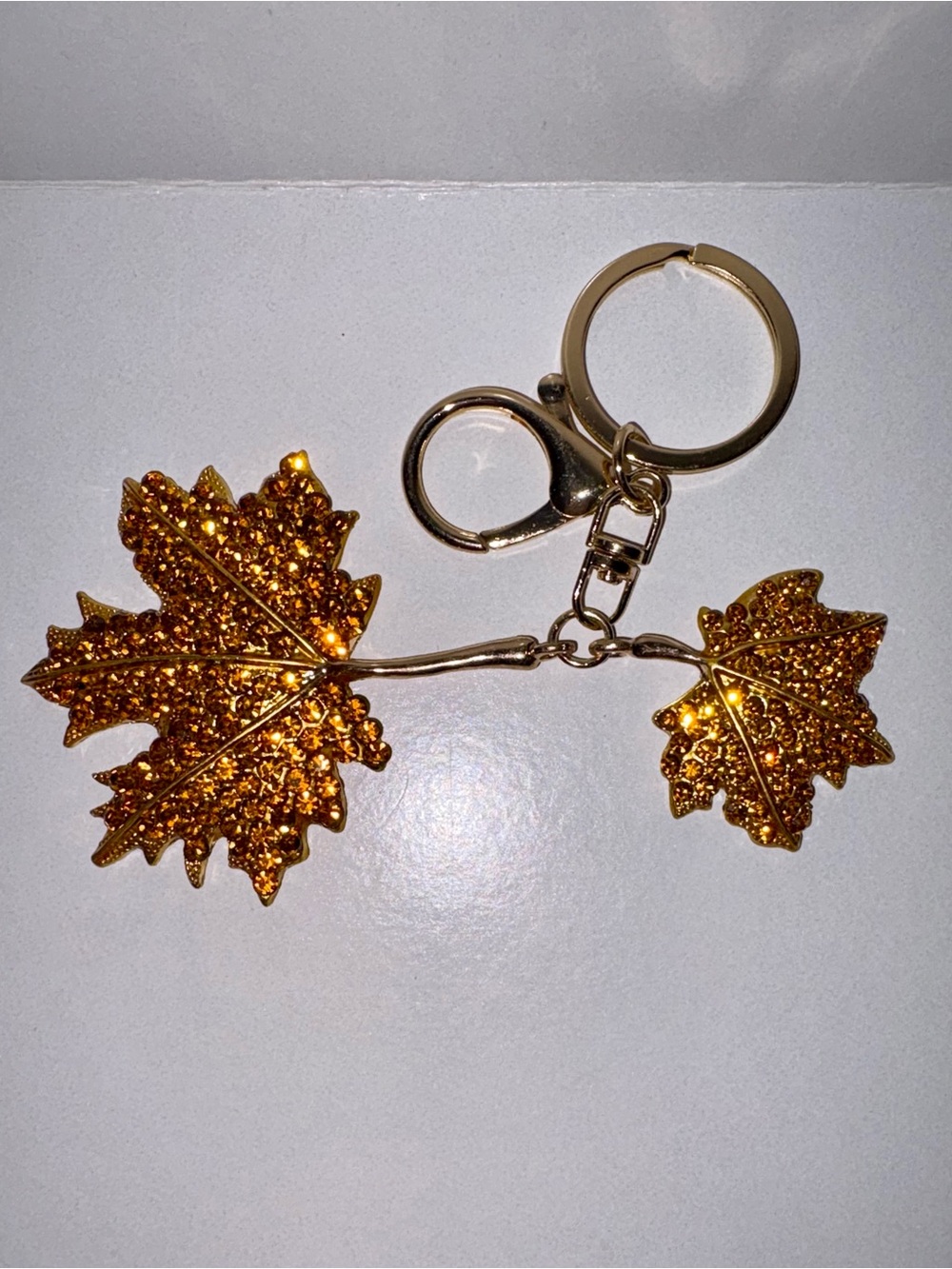 Golden Hour Maple Leaf Keychain - Sparkling Fall Accessory - Picture 4 of 7